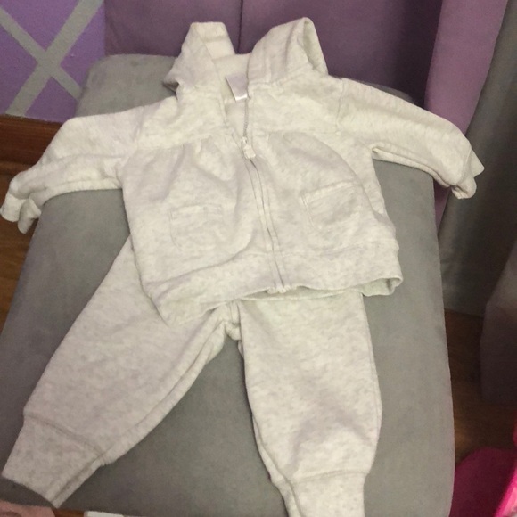 Carter’s - Picture 1 of 3